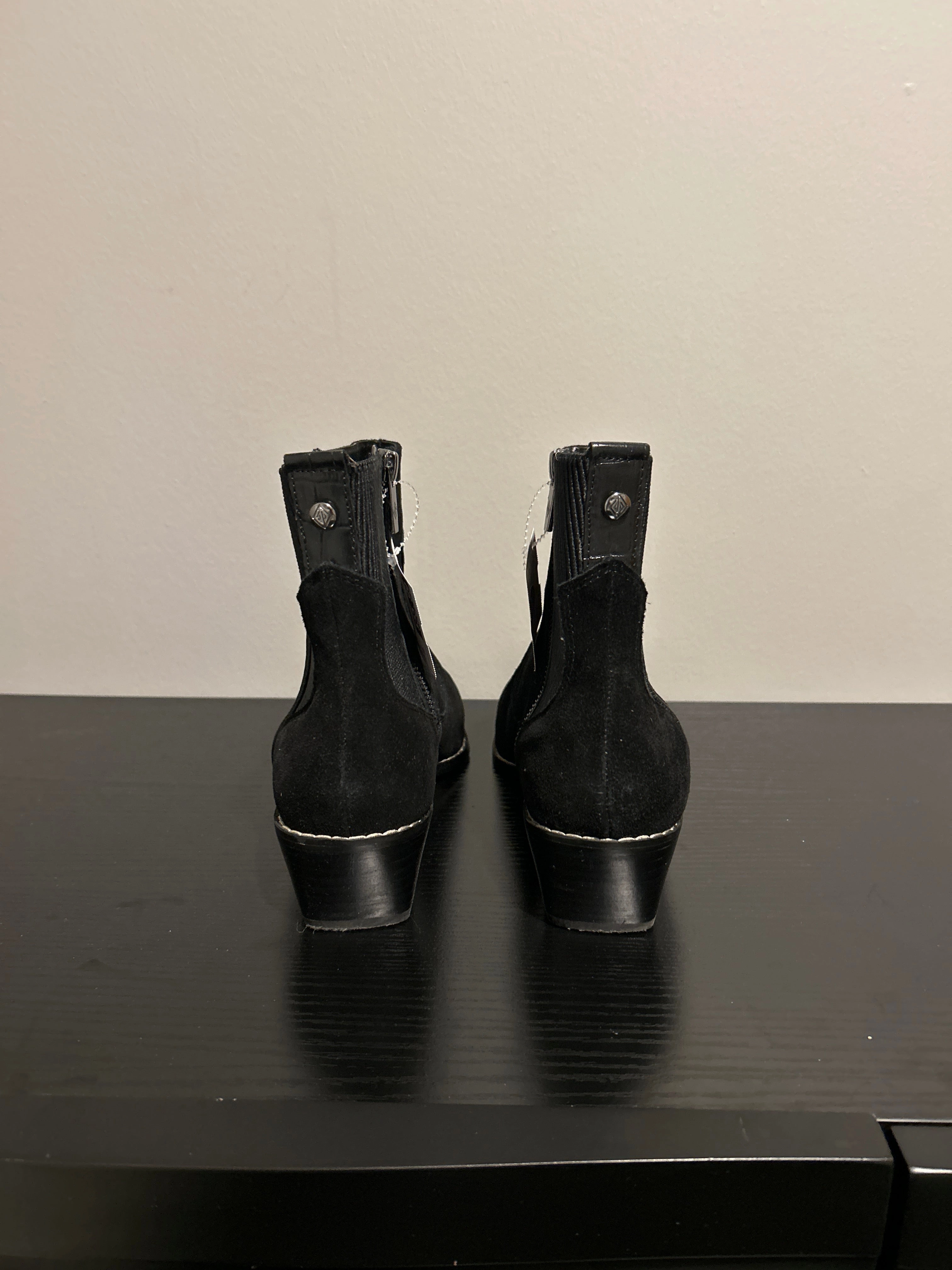 Boots Ankle Heels By Donald Pliner In Black, Size: 10