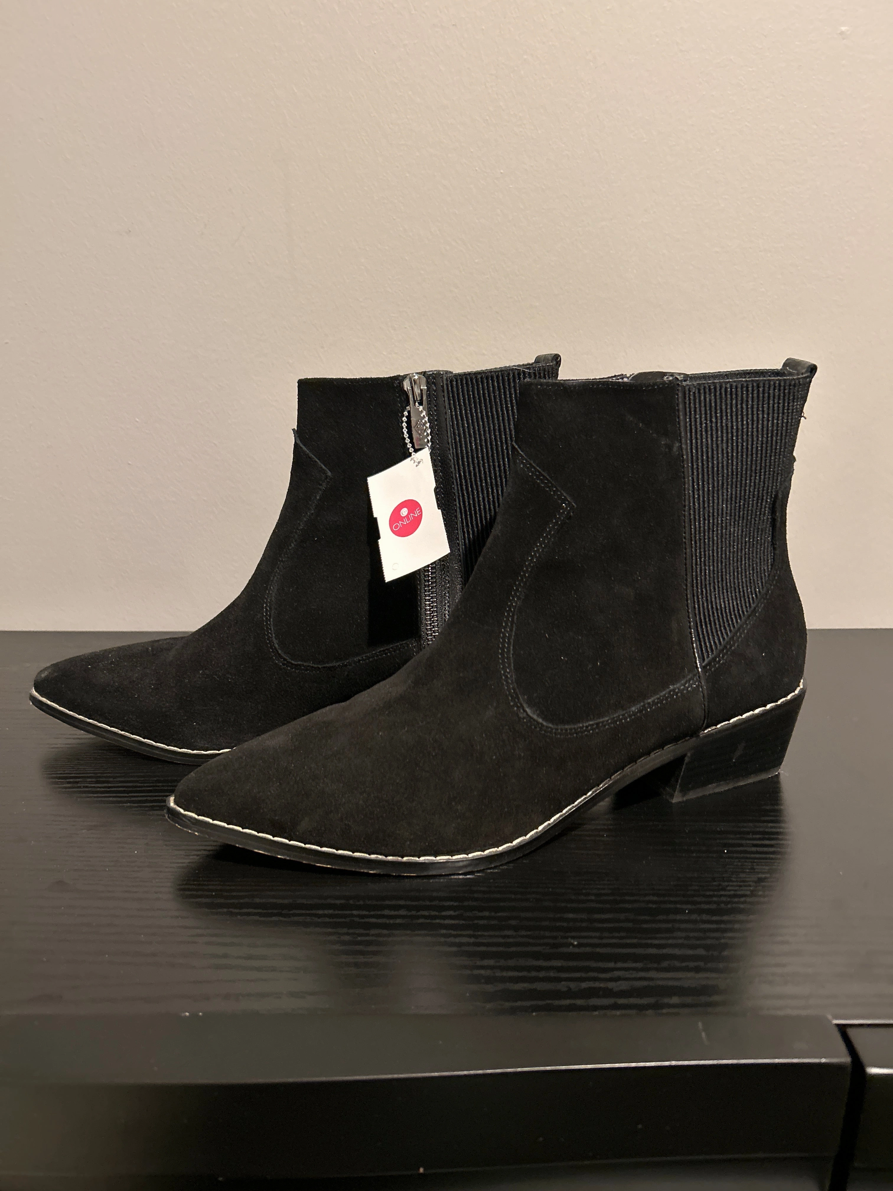 Boots Ankle Heels By Donald Pliner In Black, Size: 10
