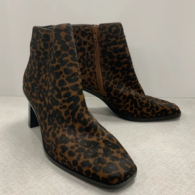 Boots Ankle Heels By Gibson And Latimer In Animal Print, Size: 9.5