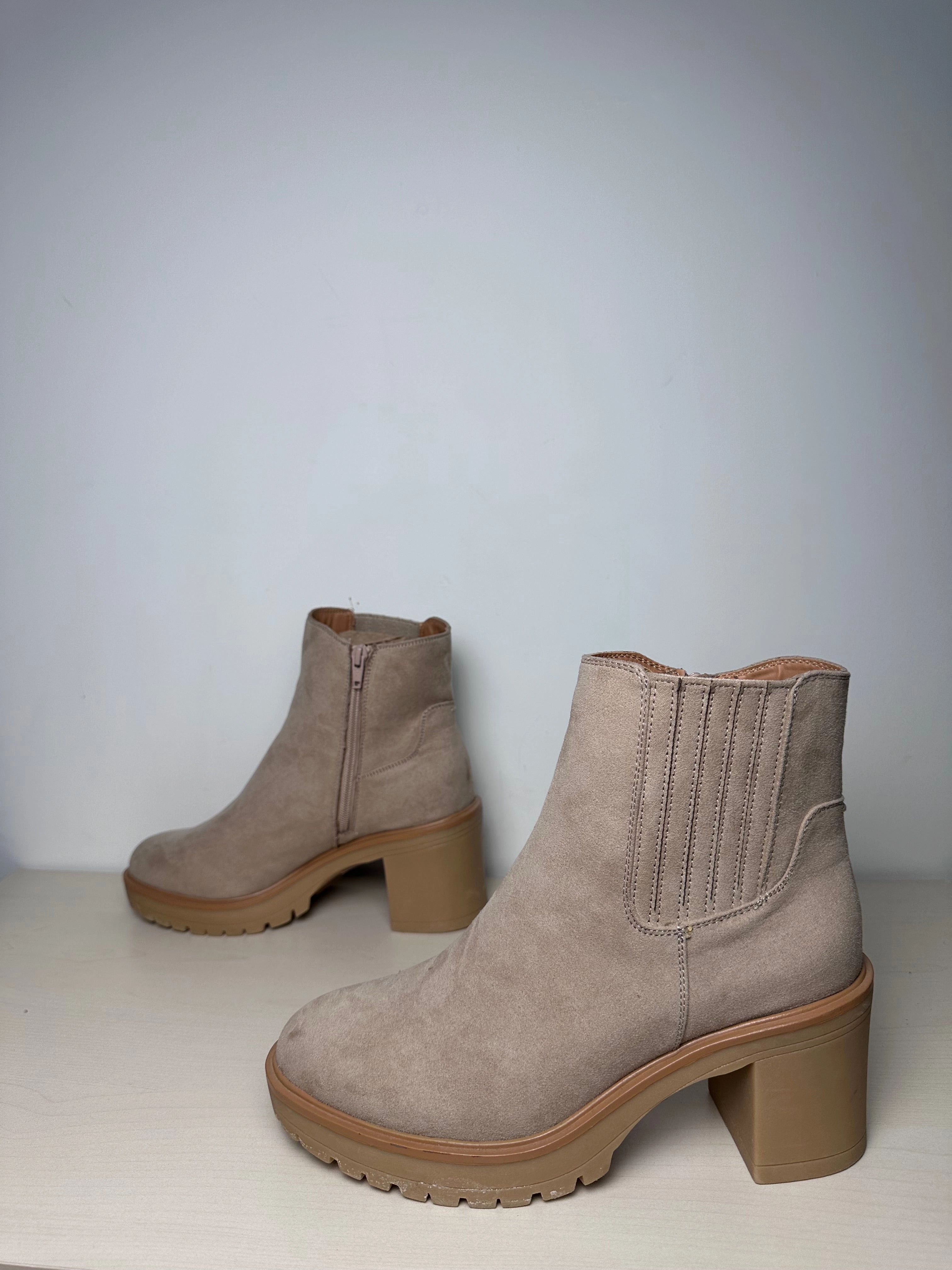 Boots Ankle Heels By Universal Thread In Tan, Size: 9.5