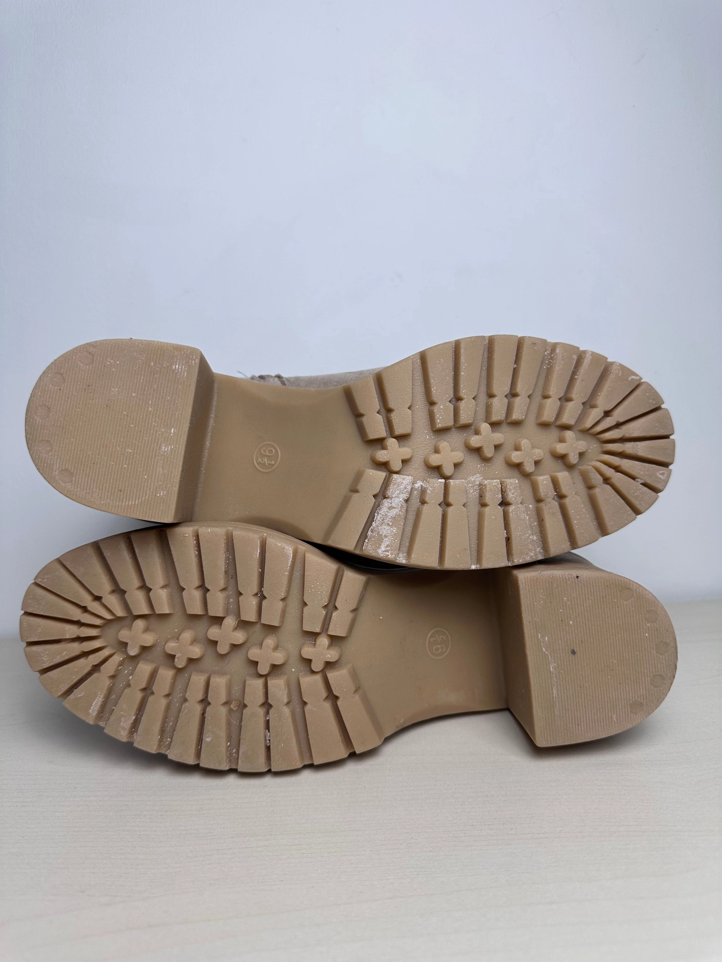Boots Ankle Heels By Universal Thread In Tan, Size: 9.5