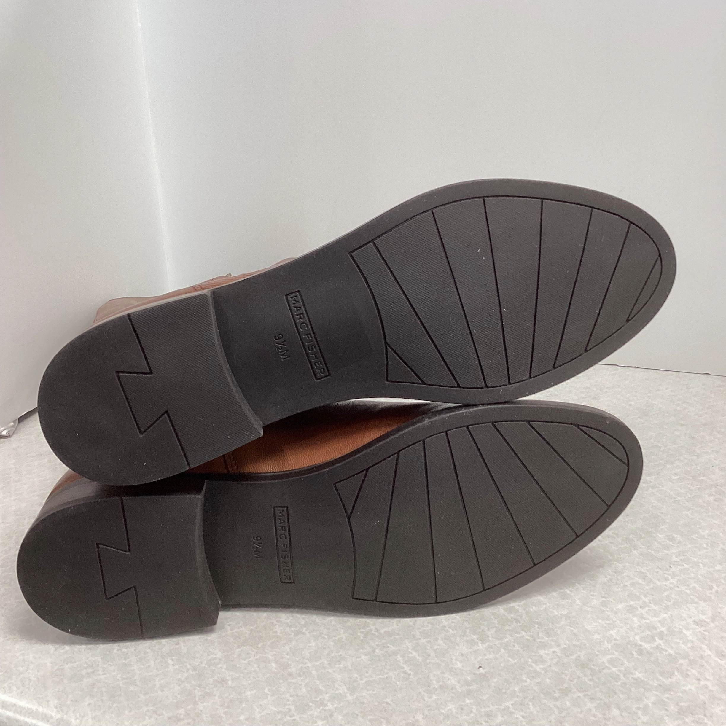 Boots Knee Flats By Marc Fisher In Brown, Size: 9.5