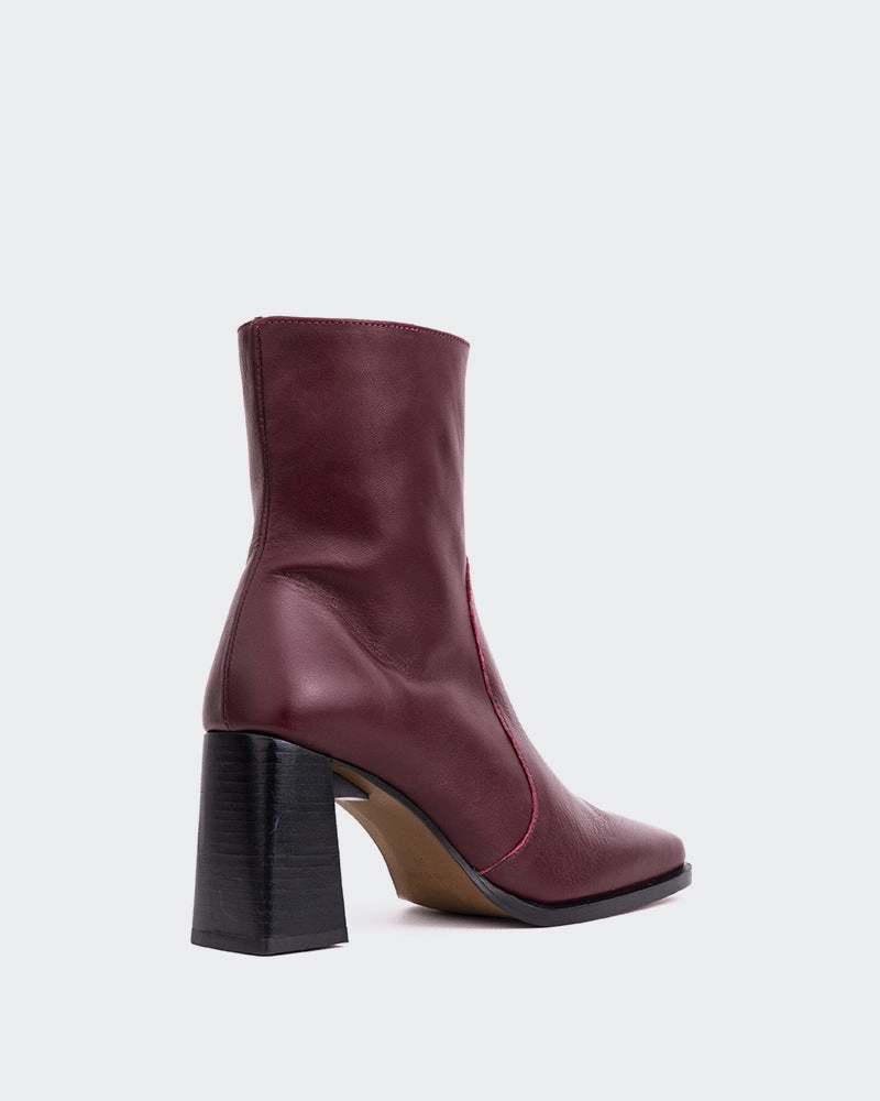 Chard Burgundy Leather
