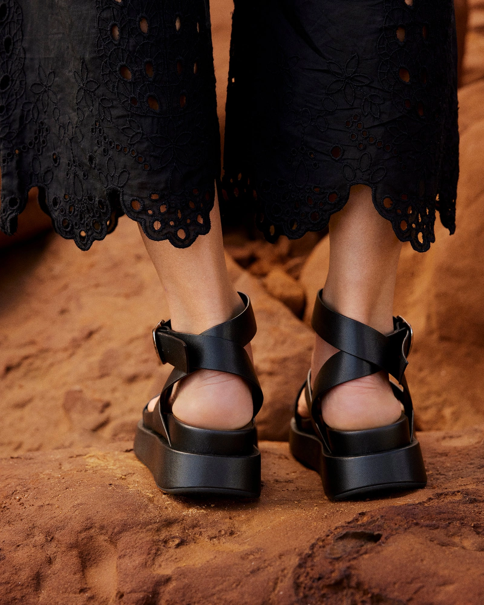 MACK FLAT SANDALS BLACK LEATHER