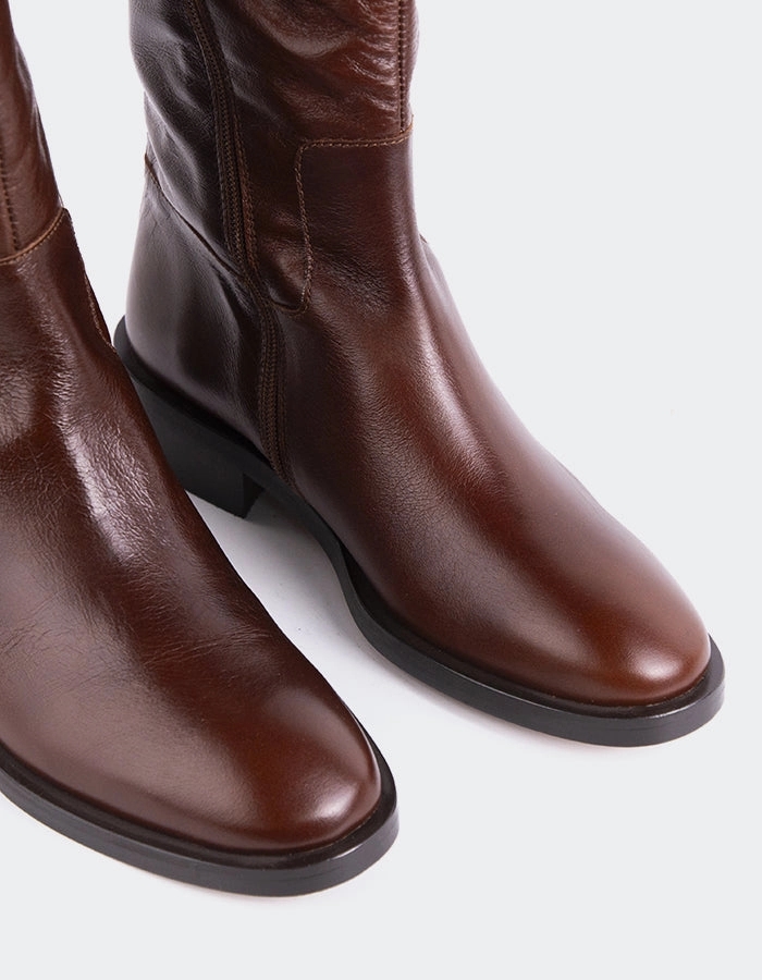 Moyle Chestnut Leather