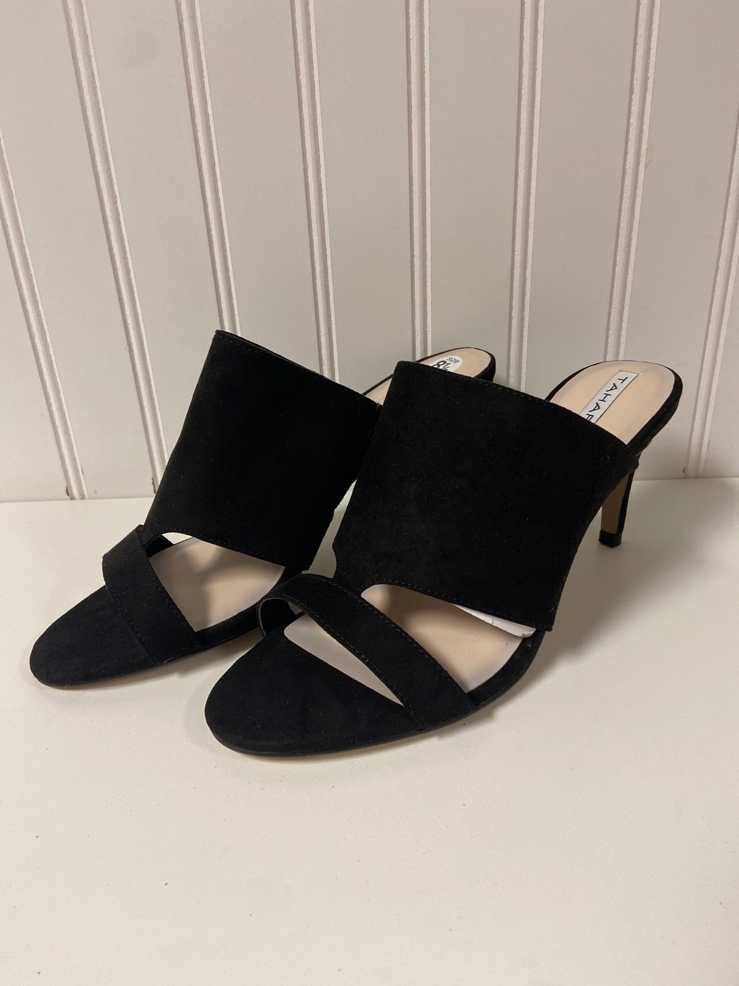 Sandals Heels Kitten By Tahari By Arthur Levine In Black, Size: 8.5
