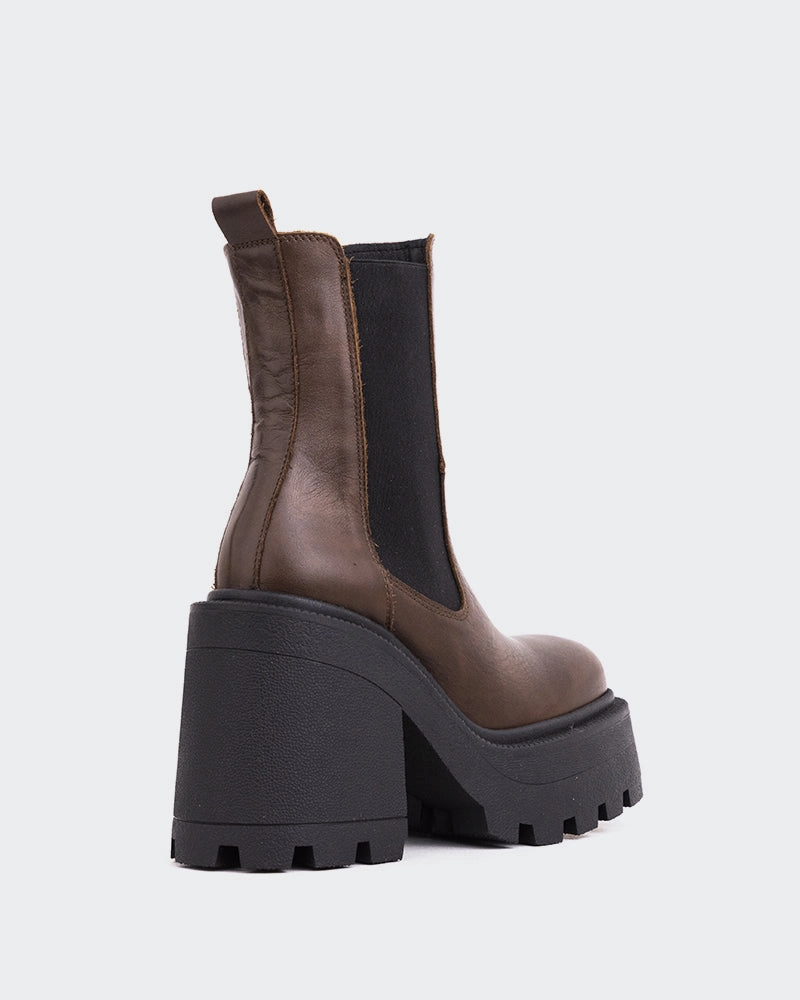 Tomy Brown Leather