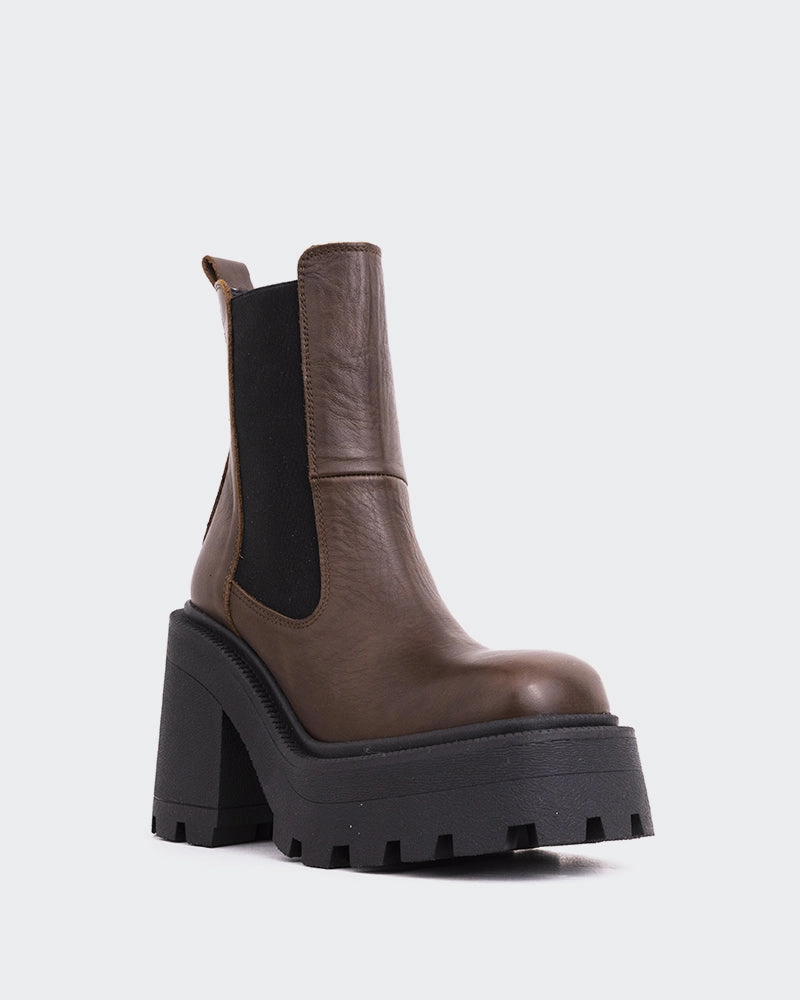 Tomy Brown Leather